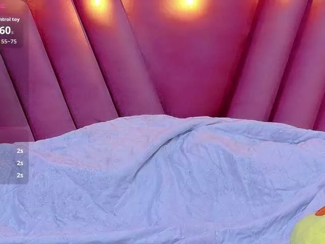 Offline horny18girl on BongaCams