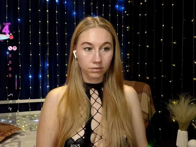 Offline kiska-wansday07 on BongaCams