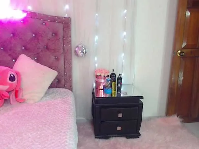 Offline KloeFernandez on BongaCams