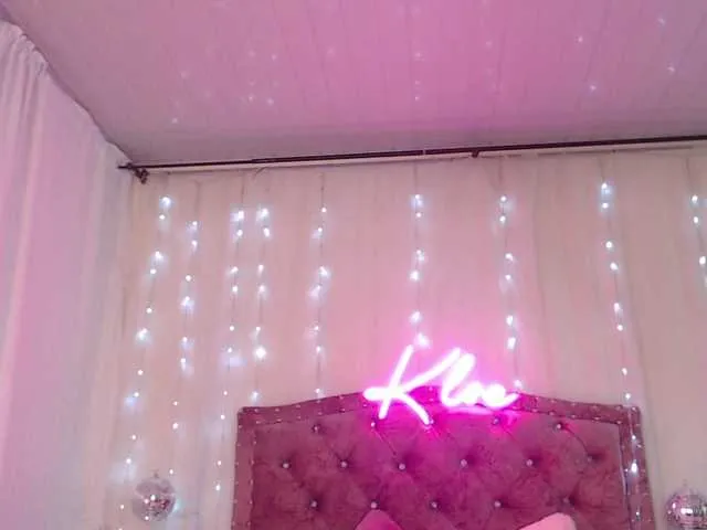 Offline KloeFernandez on BongaCams