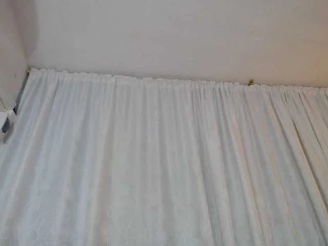 KOURTNEY- — The vibrations of my lover excite me