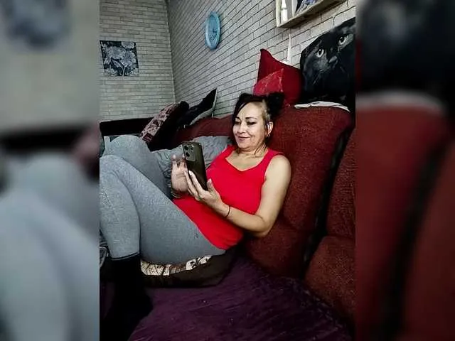 Offline Lina-a-13 on BongaCams