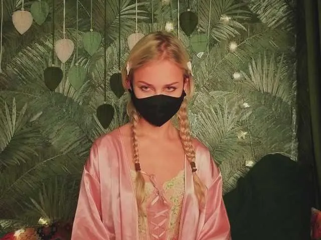 Meeeeow on BongaCams 