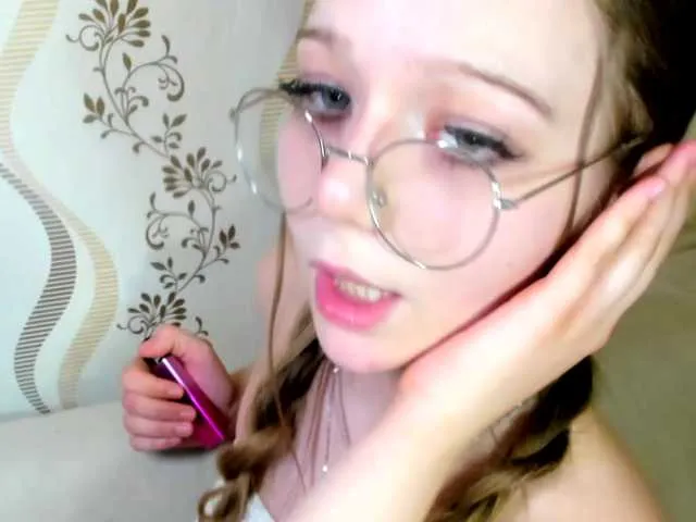 Freechat MelMooon on BongaCams