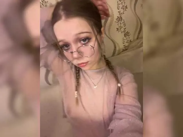 BongaCams MelMooon is Freechat MelMooon — Generous and gallant guys