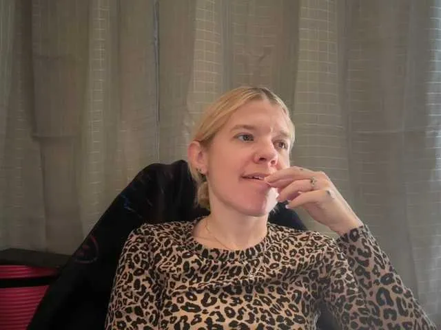 mermaidlexi — mmm i love dirty talk, lol honesty :)