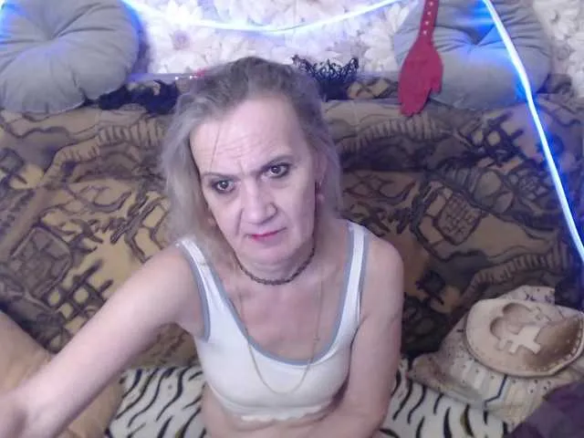 Offline miss-bekker23 on BongaCams