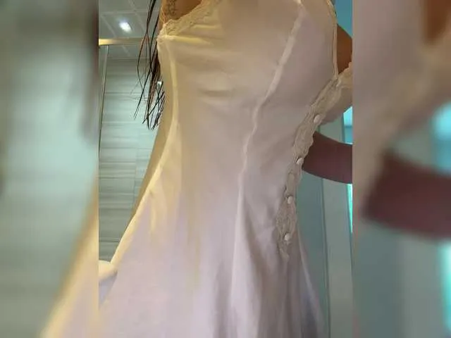 OrgazMia — Our conversation can turn into an aphrodisiac.
I am turned on by men who know what they want.
I want to be wanted so that guys go crazy for me.
So say something like, 