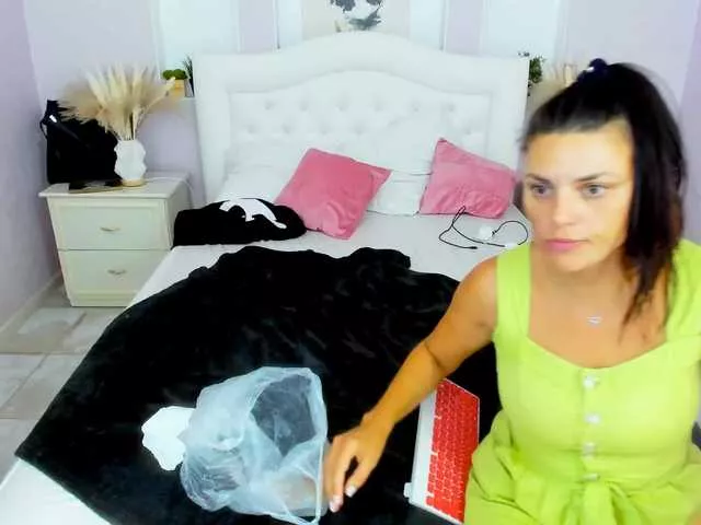 Offline PenelopErica on BongaCams