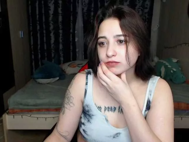 Offline Sarah-Dumont on BongaCams