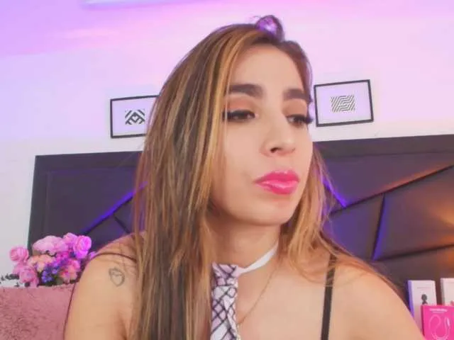 Offline SophieCarther on BongaCams