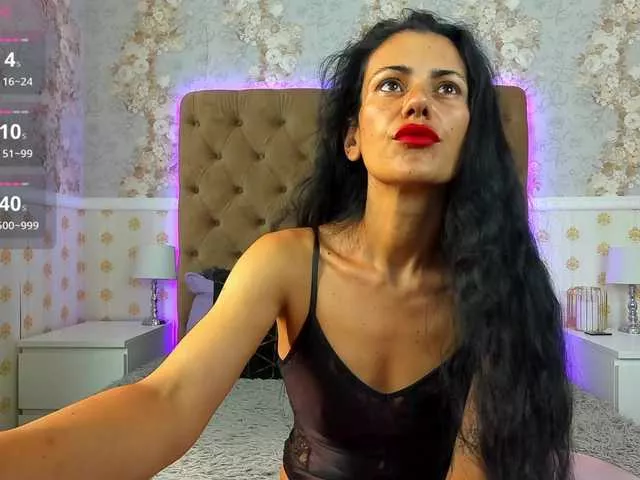 Vivian-Cross on BongaCams 