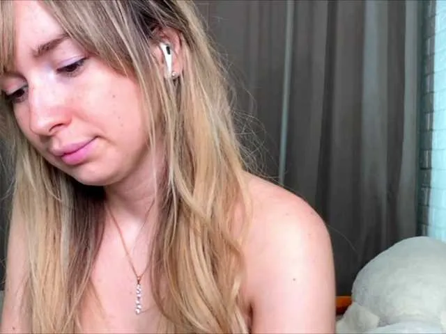 x-----x on BongaCams 