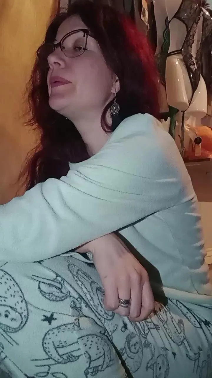 Offline AlejandritaMilf on Cam4