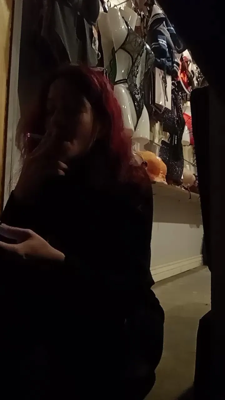 Offline AlejandritaMilf on Cam4