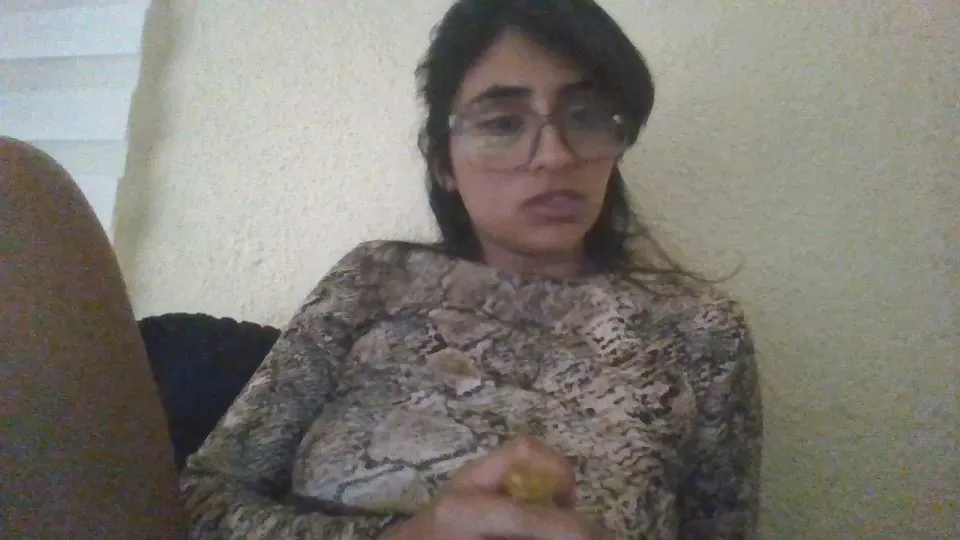 babyflor4 —  #striptease #feet #cute #pornstar #masturbation #smoke #ass