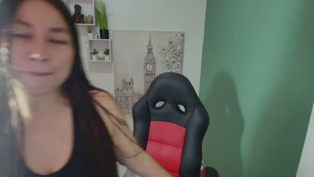 Offline bella_99_ on Cam4