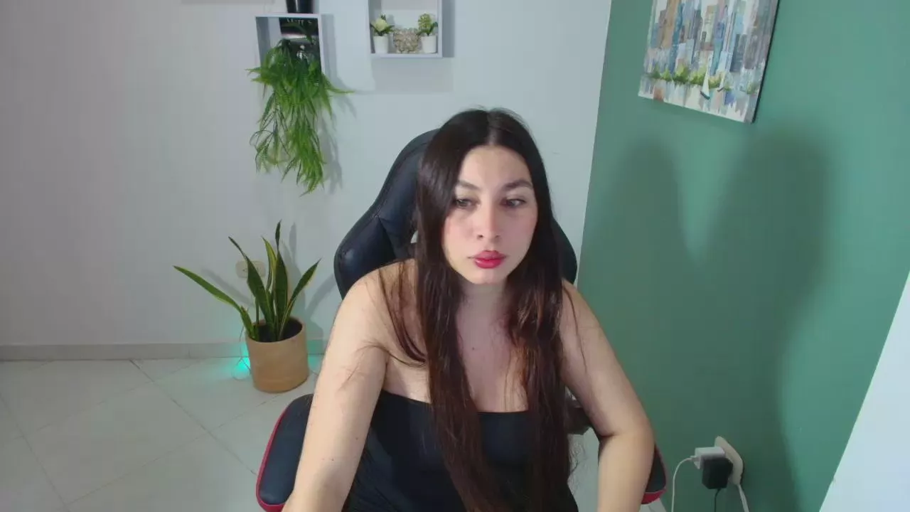 Offline bella_99_ on Cam4