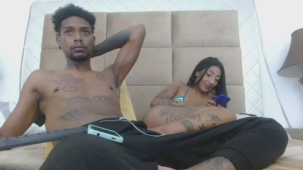 Offline bigblackhottx1 on Cam4