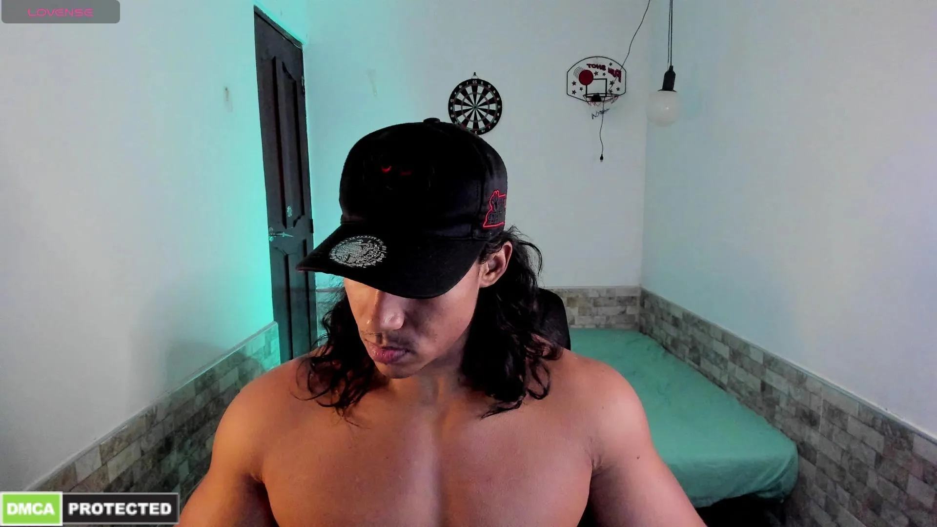 Carl_Smithh —  #bigass #armpits #milk #C2C #ass #cum #striptease