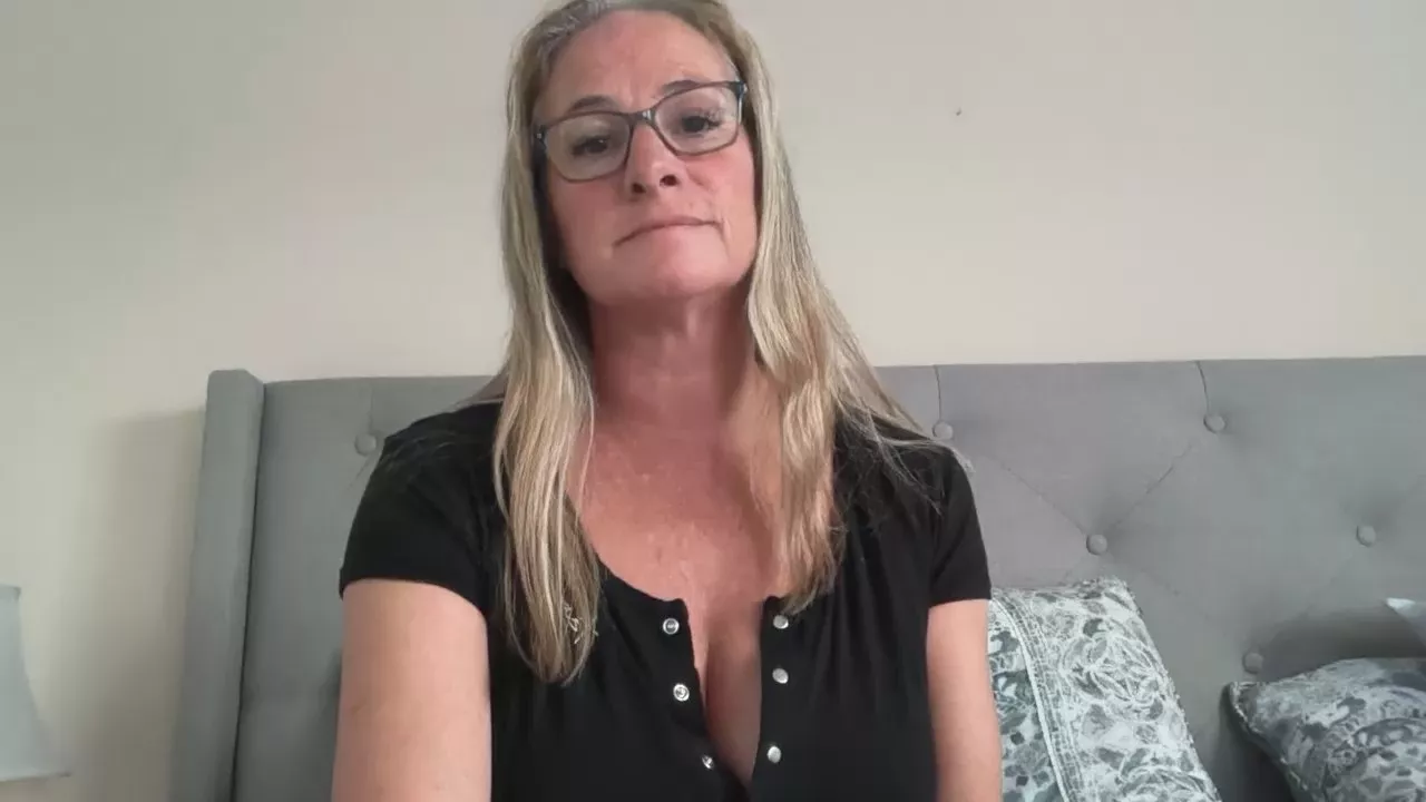 DDD_frenchlove on Cam4 