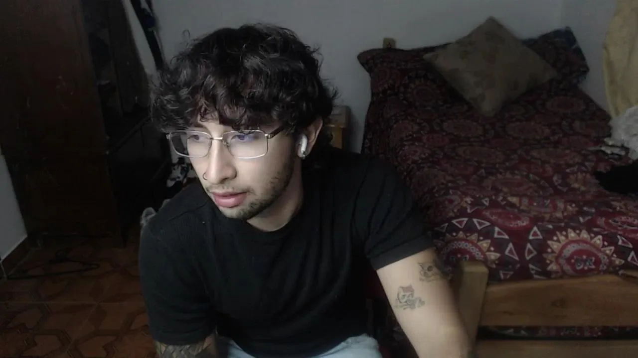 Offline dereck_dickson on Cam4