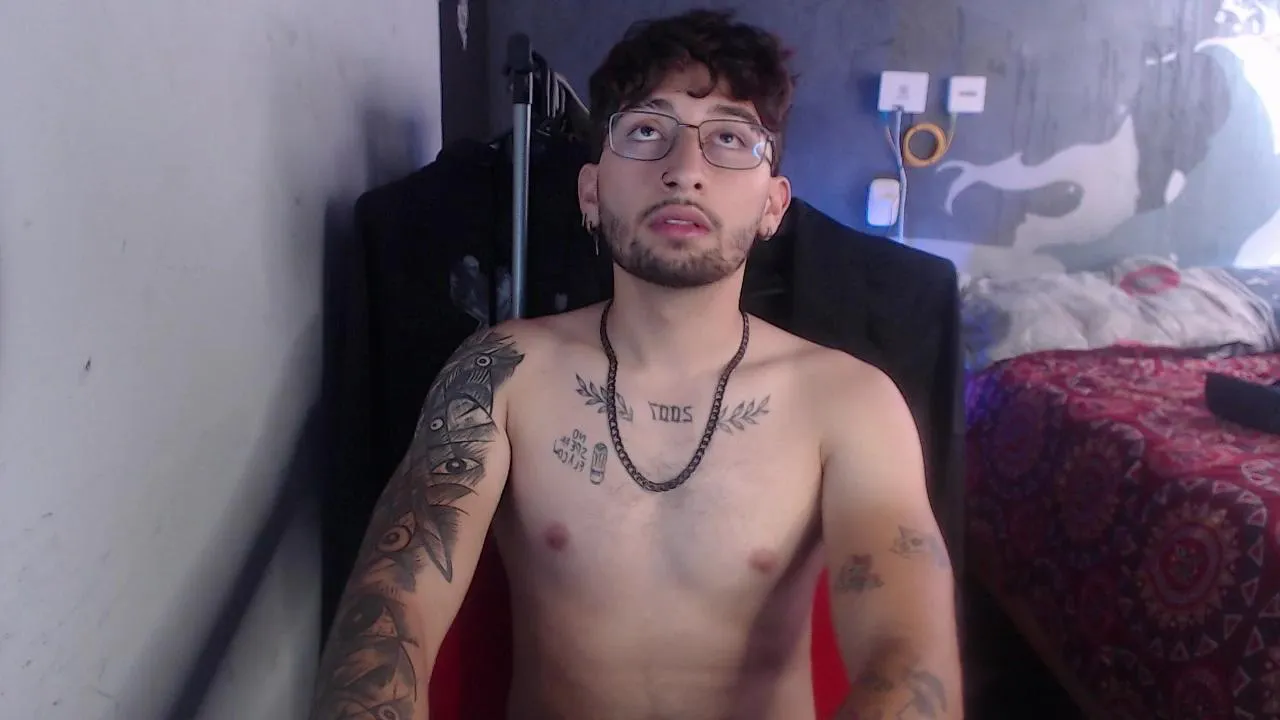 Offline dereck_dickson on Cam4