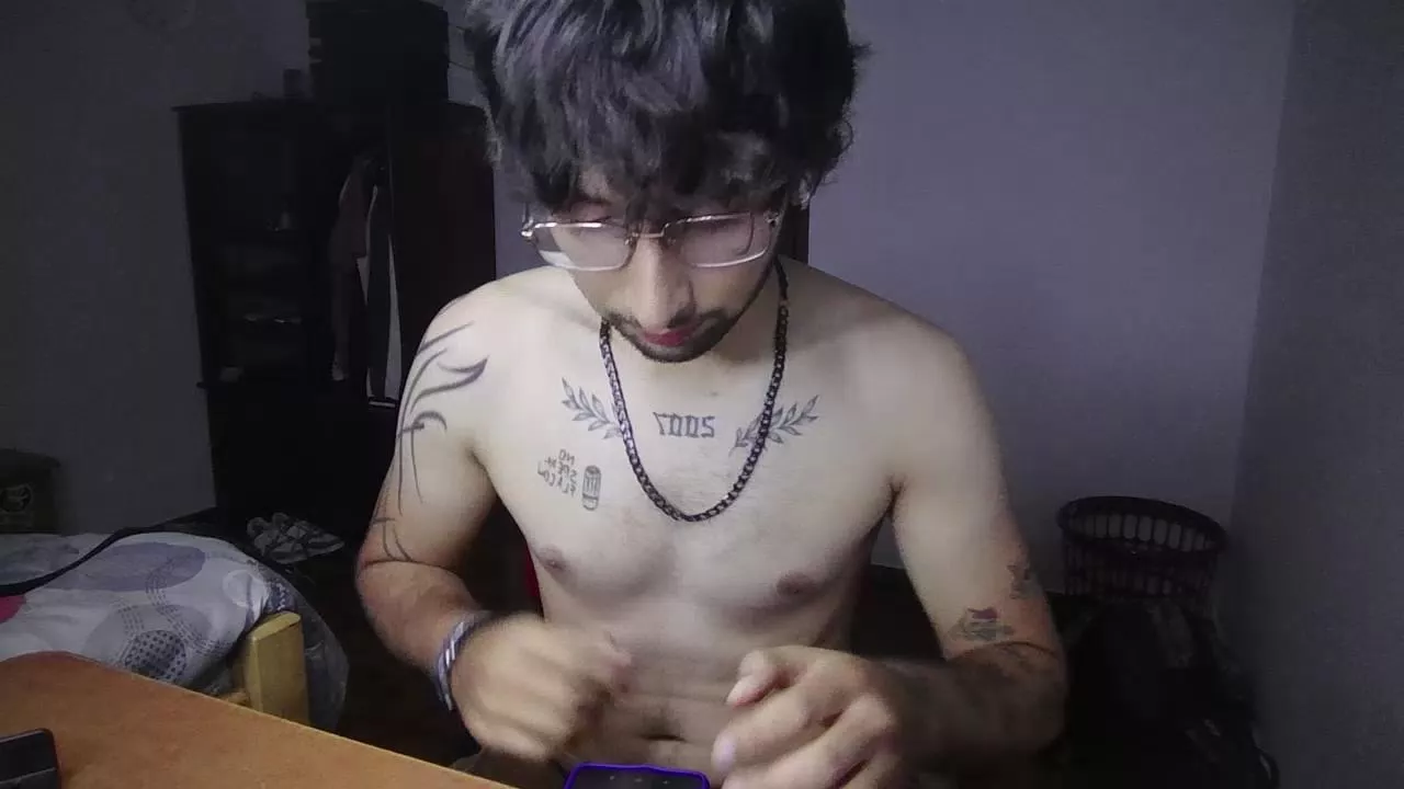 Offline dereck_dickson on Cam4