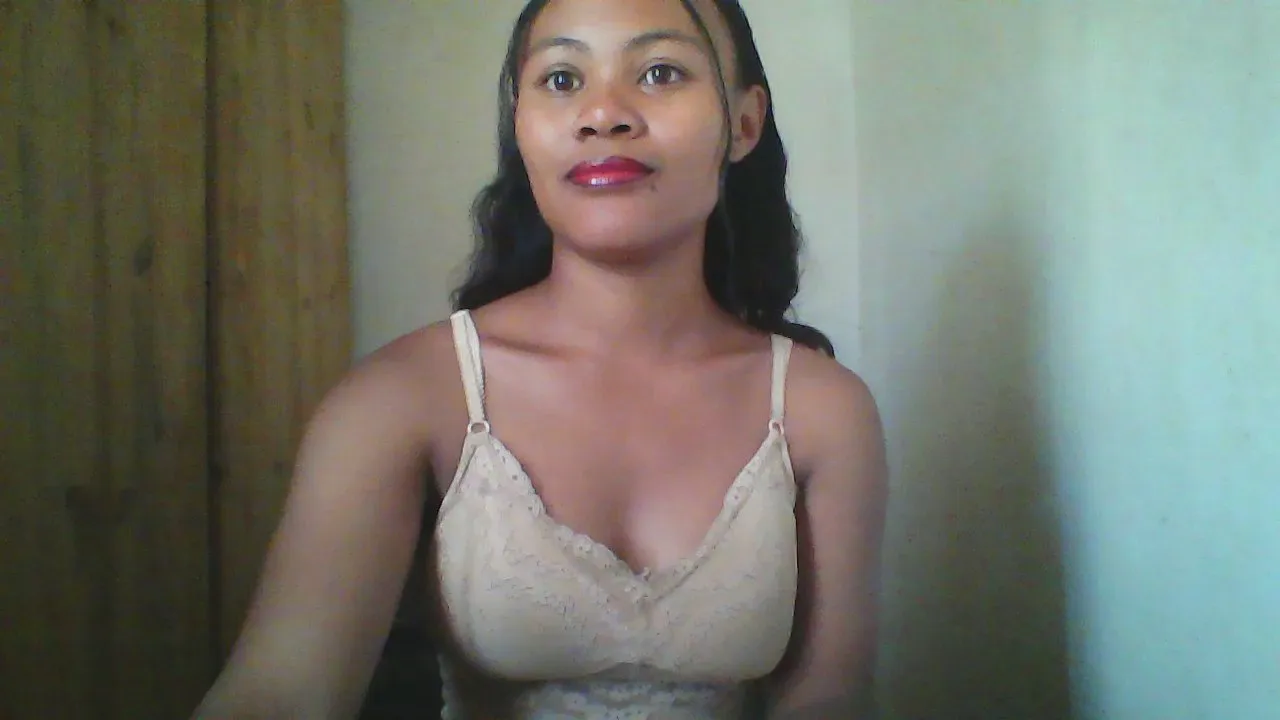 Offline Dillianah2625 on Cam4