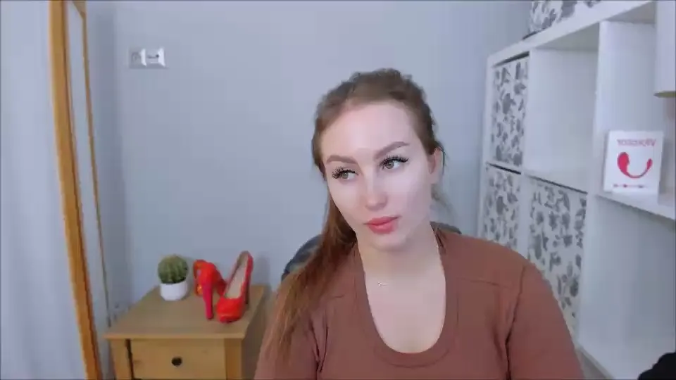 DonnaLive —  #masturbation #armpits #striptease #ass #pussy #feet #femdom