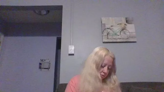 Offline Funtime17fun on Cam4