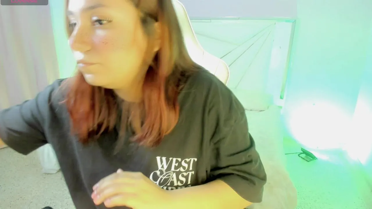 Offline isadora_ryu on Cam4