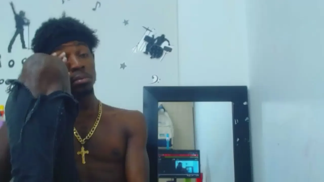 Offline jaycolinss on Cam4