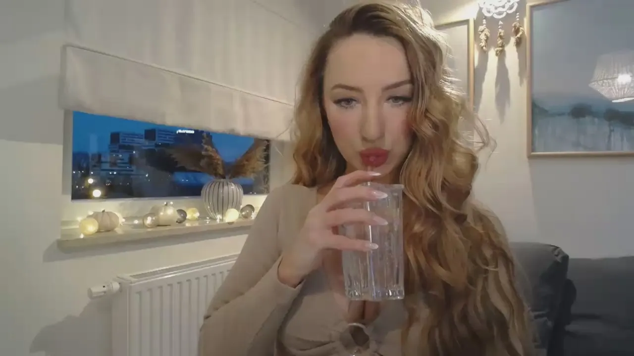 JulietteFantasy —  #masturbation #schoolgirl #gamer #striptease #femdom #amateur