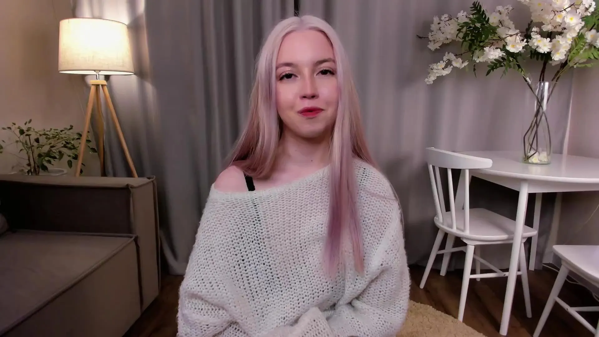 Freechat KarenLowe on Cam4