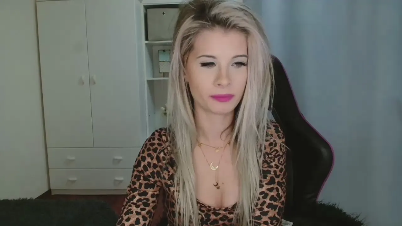 Cam4 KristineSensual is Freechat KristineSensual — #schoolgirl #C2C #cute #gamer #amateur