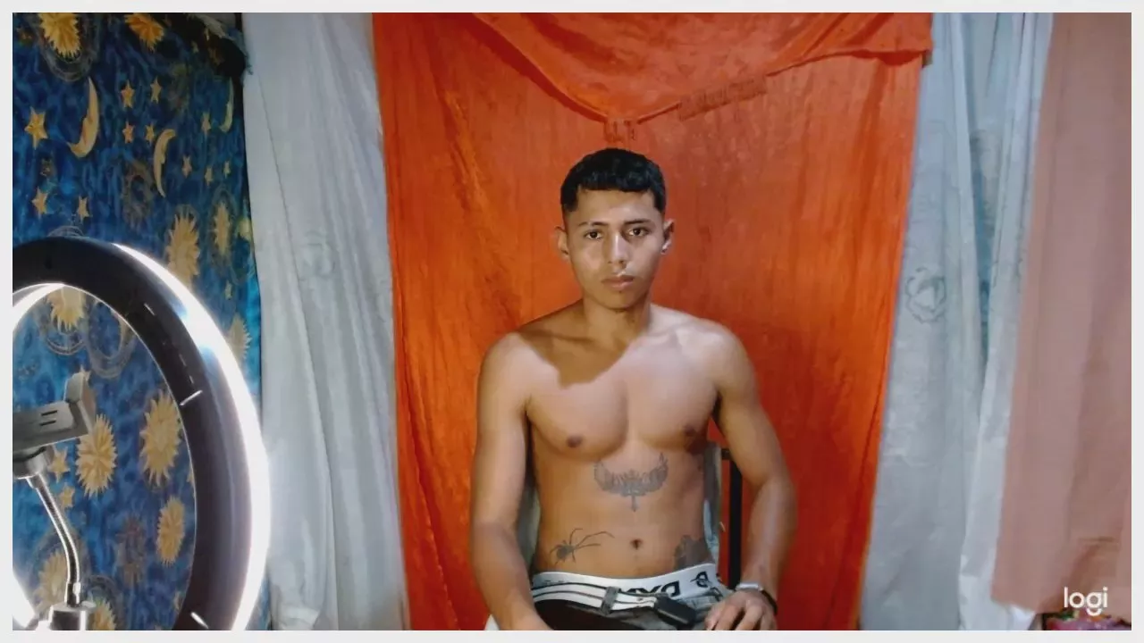 Lil_condor_bby1 on Cam4 