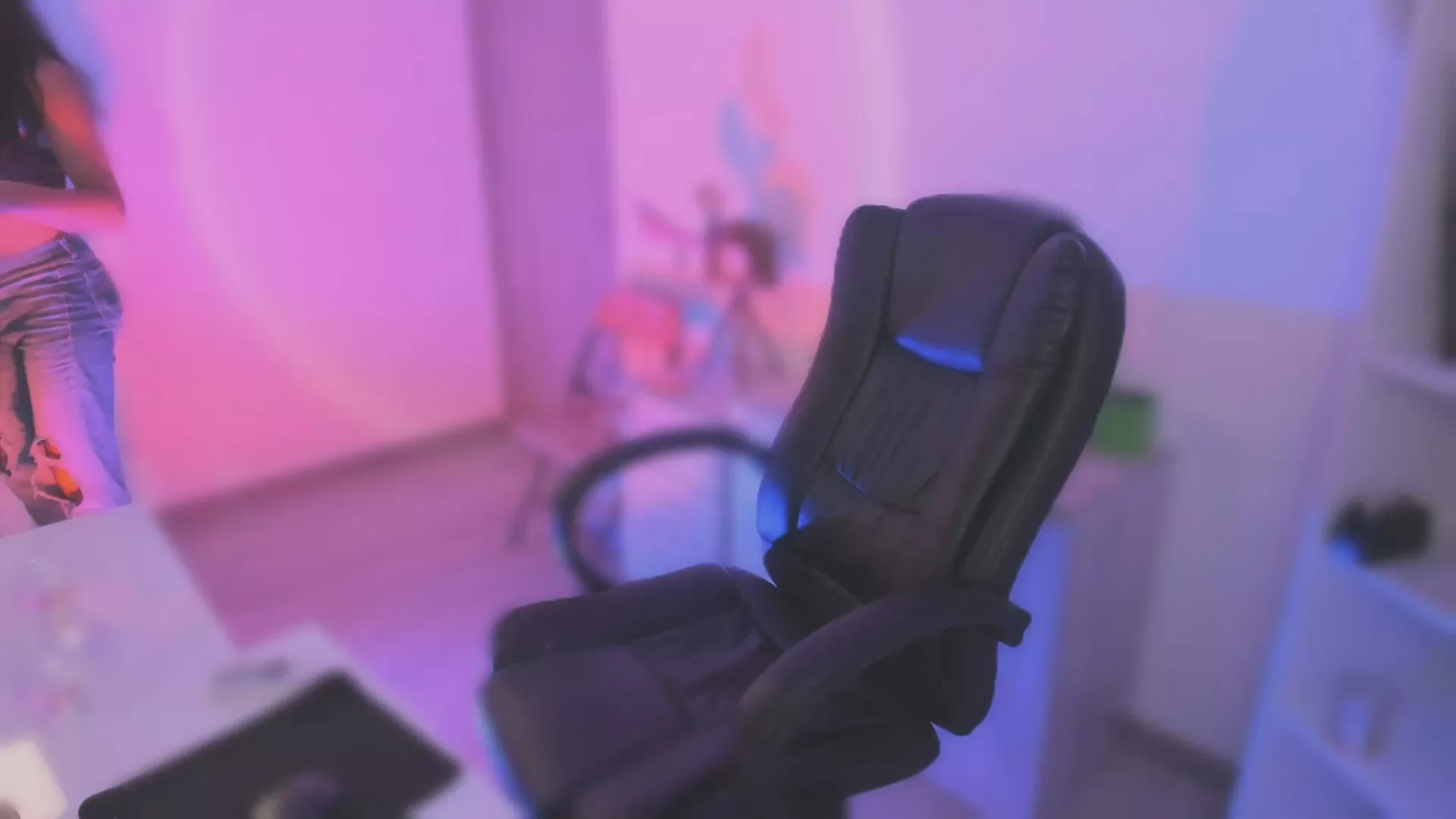 littleslutvhot on Cam4 