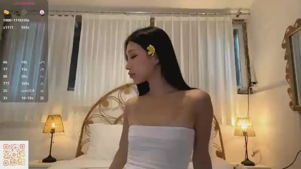 LorileeZolla —  #pornstar #striptease #cosplay #pussy #strapon #anal #gamer