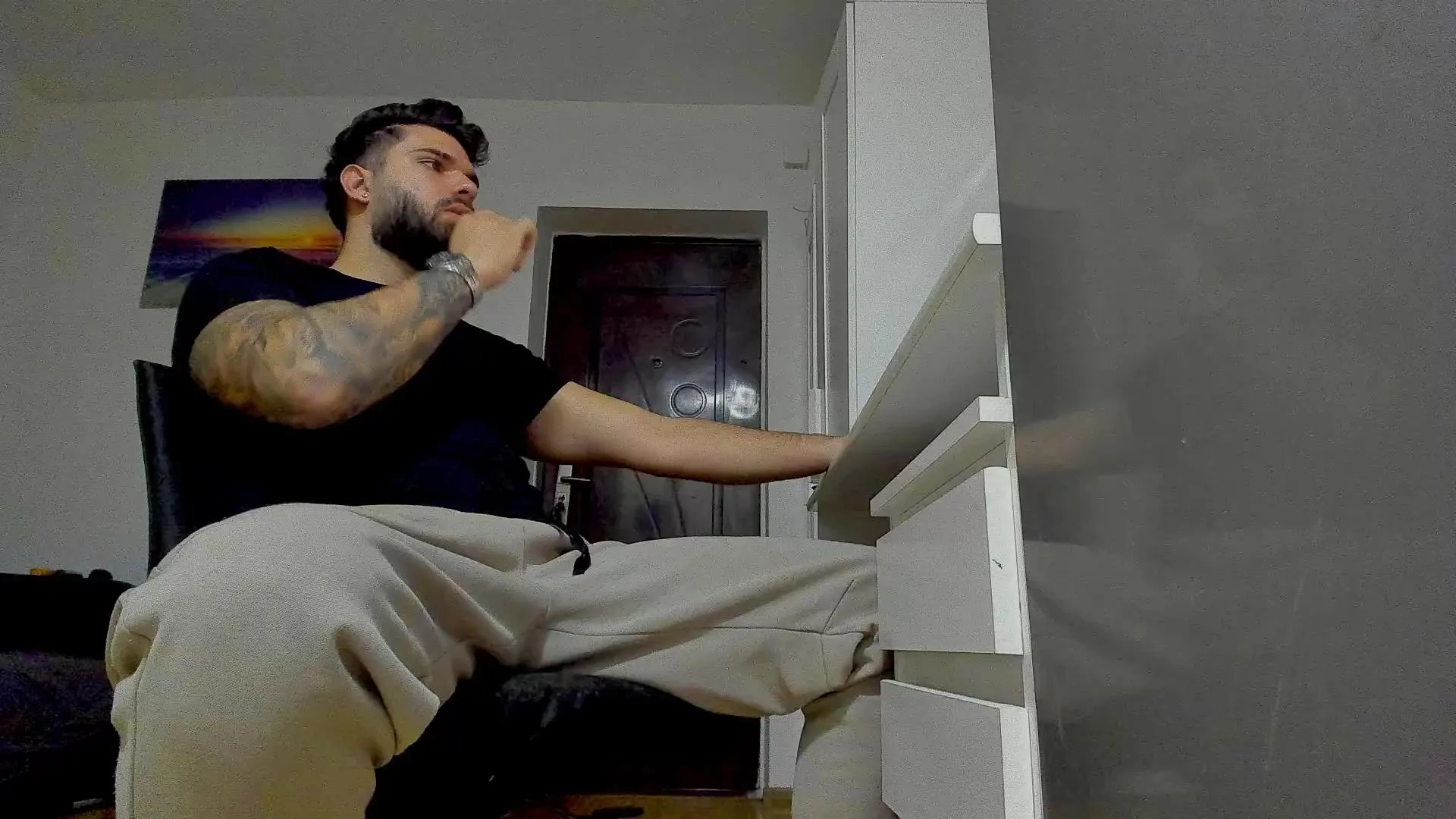 Offline LukeDenver on Cam4