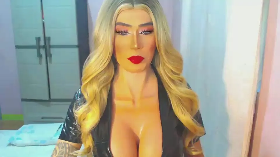 lustyscarlette —  #smoke #femdom #pee #cum #anal #feet #bdsm