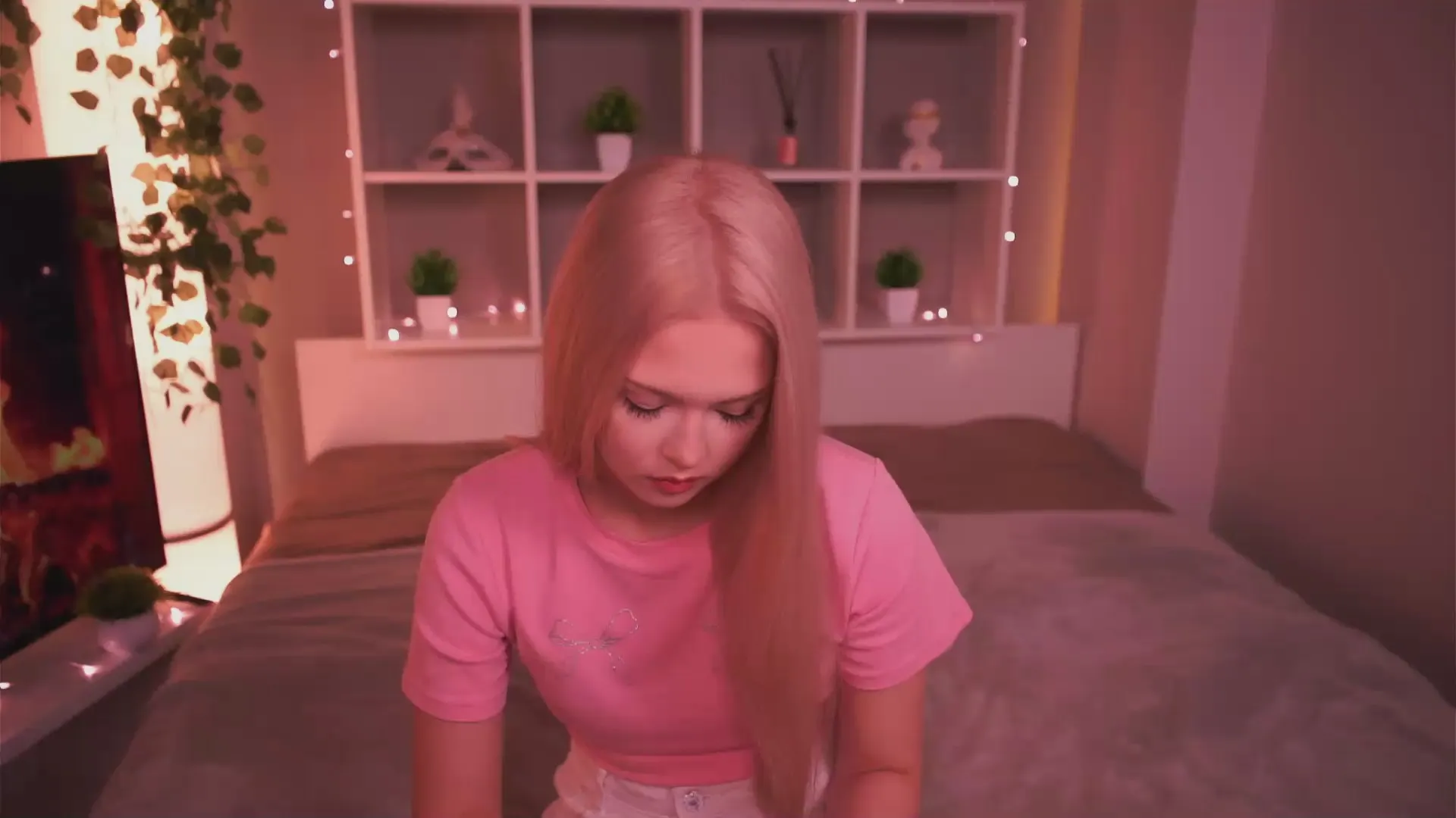 MalindaBaughey —  #spanking #pornstar #striptease #cute #C2C #masturbation #schoolgirl