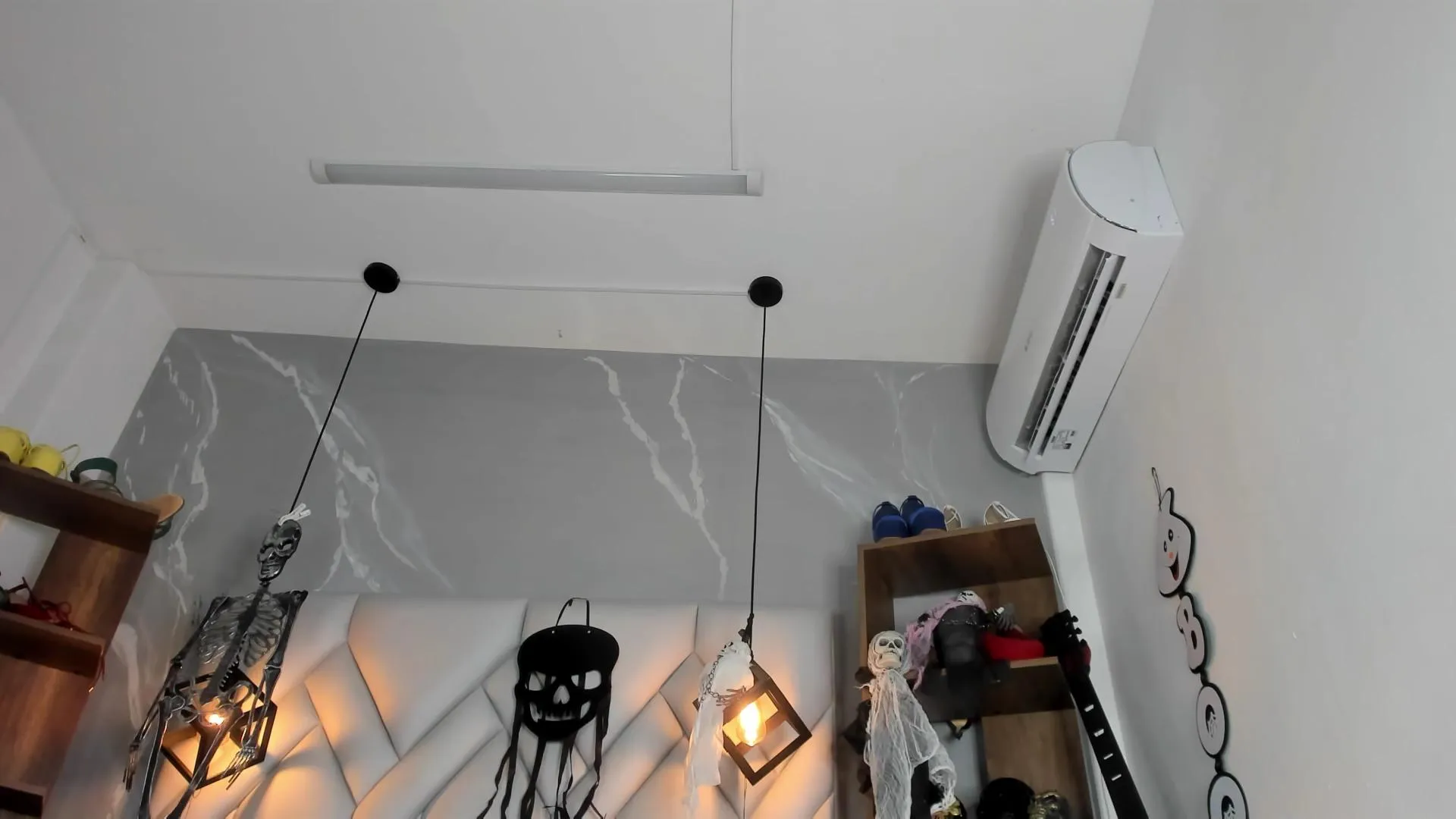 Offline MirandaHaguen on Cam4