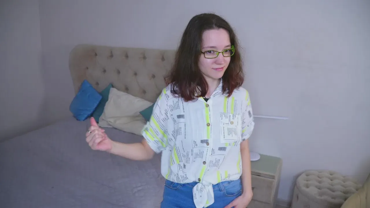 Freechat MonserrateMax on Cam4