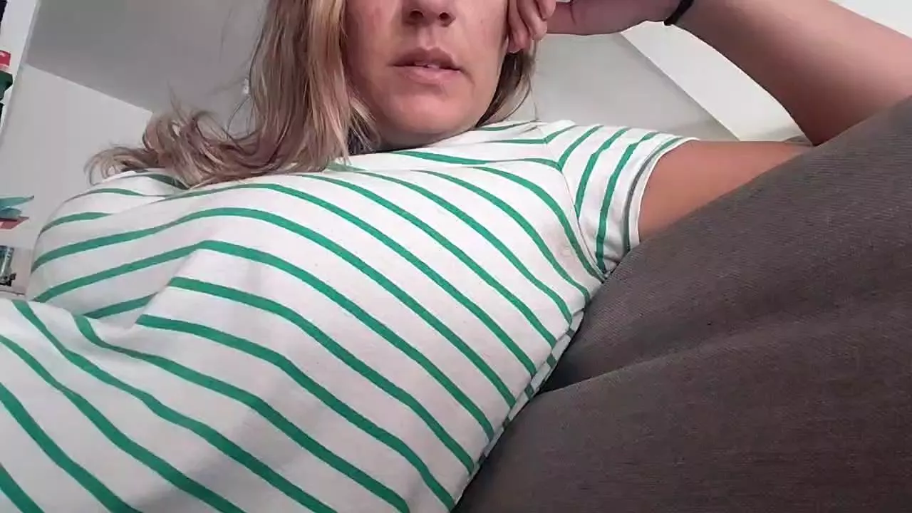 Offline namoursexe_fun on Cam4