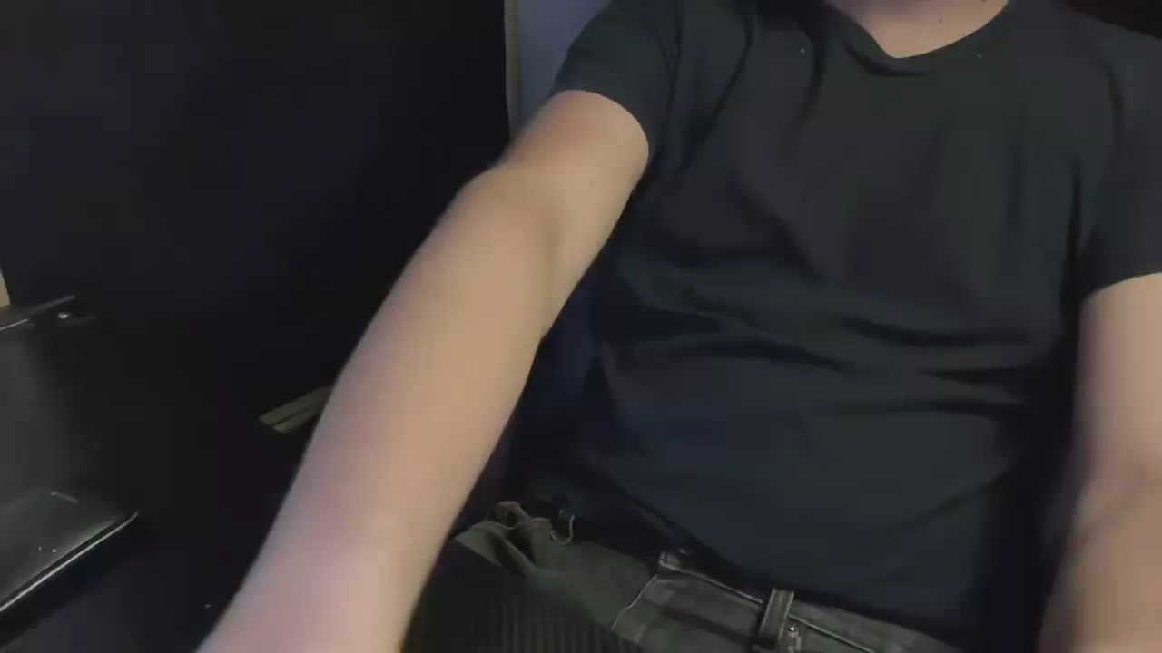 Offline Pumablue on Cam4