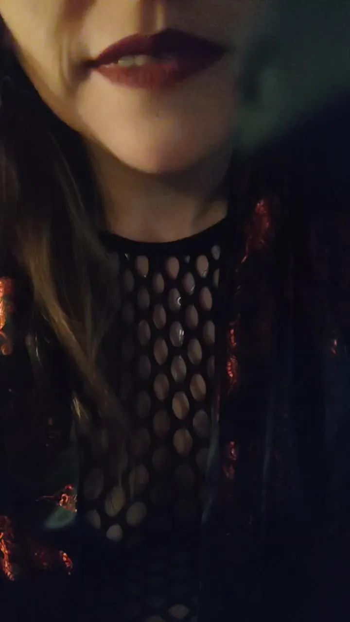 Offline Sailor_Moon69 on Cam4