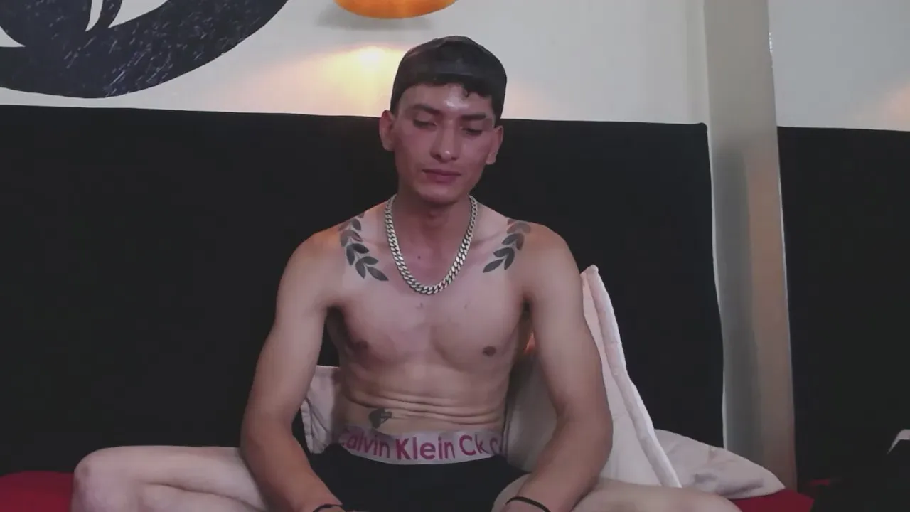 Offline SavageLover_ on Cam4