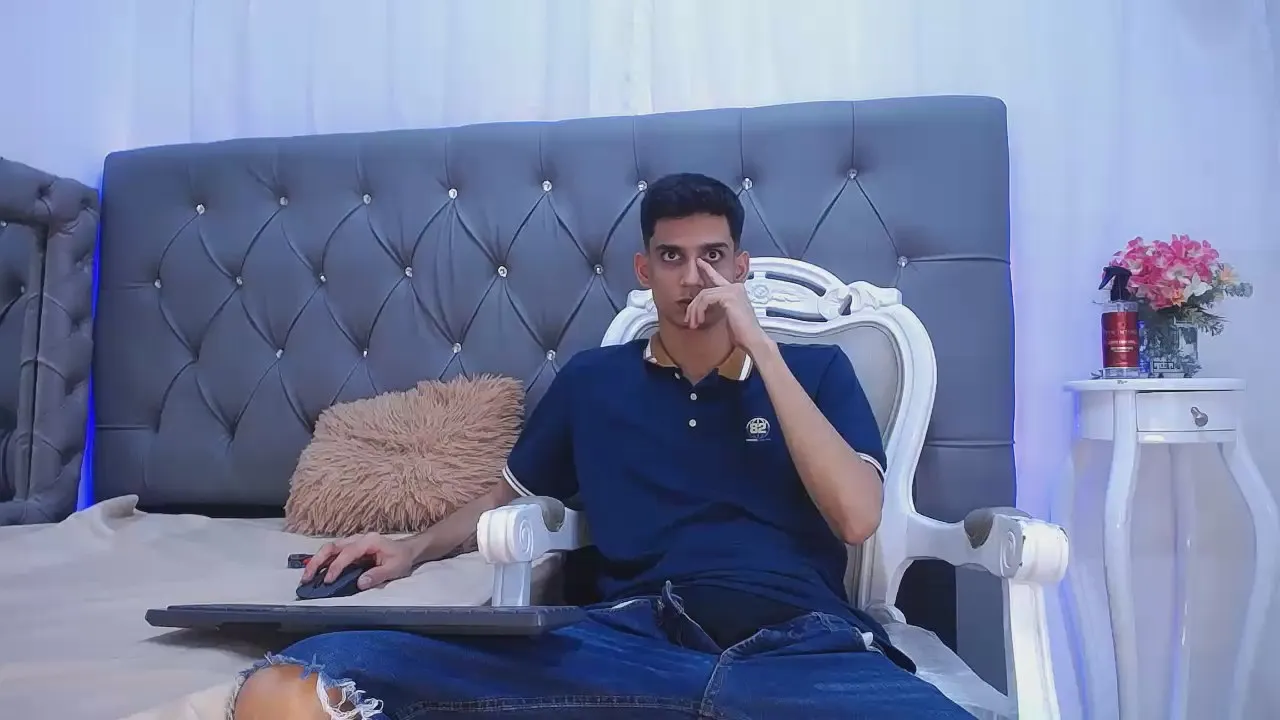 Offline Sebalexis7 on Cam4