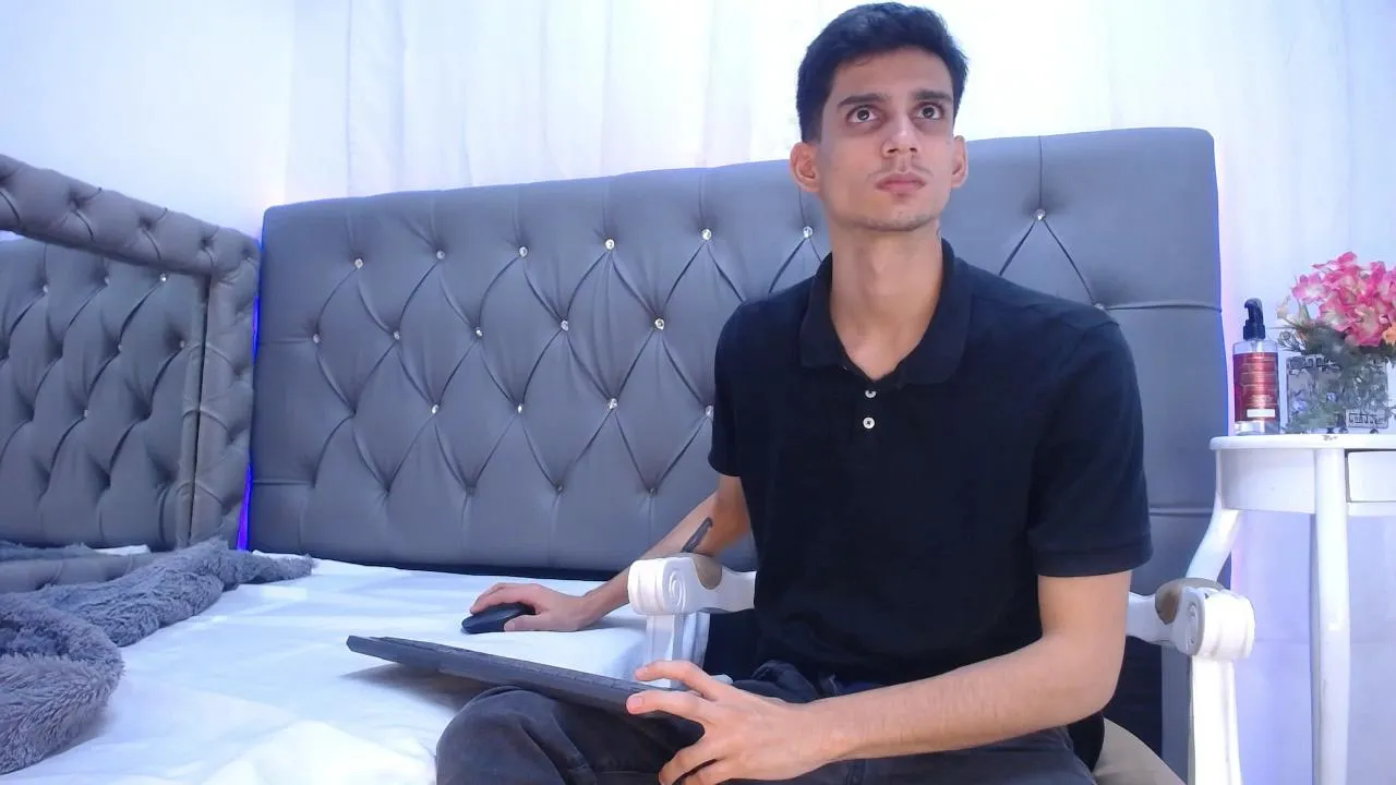 Offline Sebalexis7 on Cam4